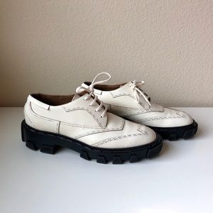 $1460 Balenciaga Staple Trim Derby Shoes (Size 10)